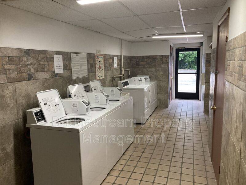 Apartment for rent at 124 Chestnut St #105, Englewood, OH 45322