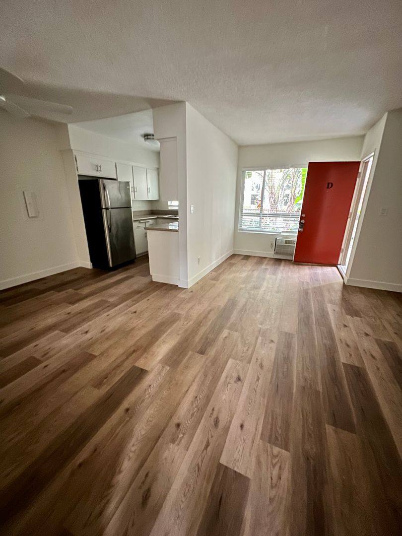 Apartment for rent at 118 S Cordova St, Burbank, CA 91505