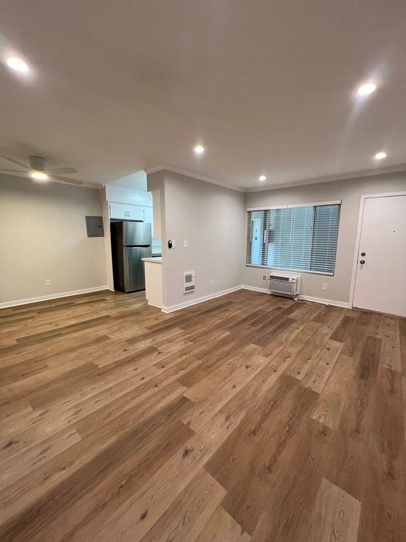 Apartment for rent at 118 S Cordova St, Burbank, CA 91505
