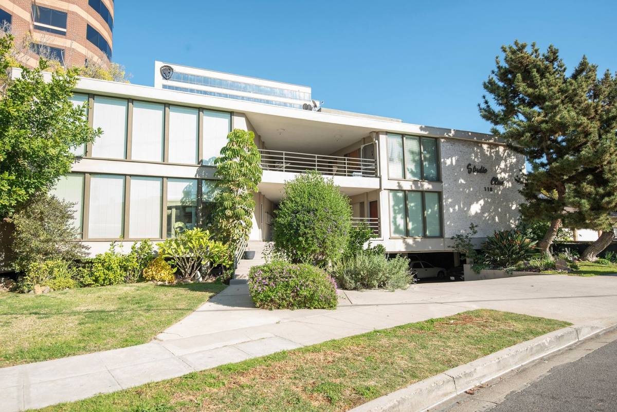 Apartment for rent at 118 S Cordova St, Burbank, CA 91505