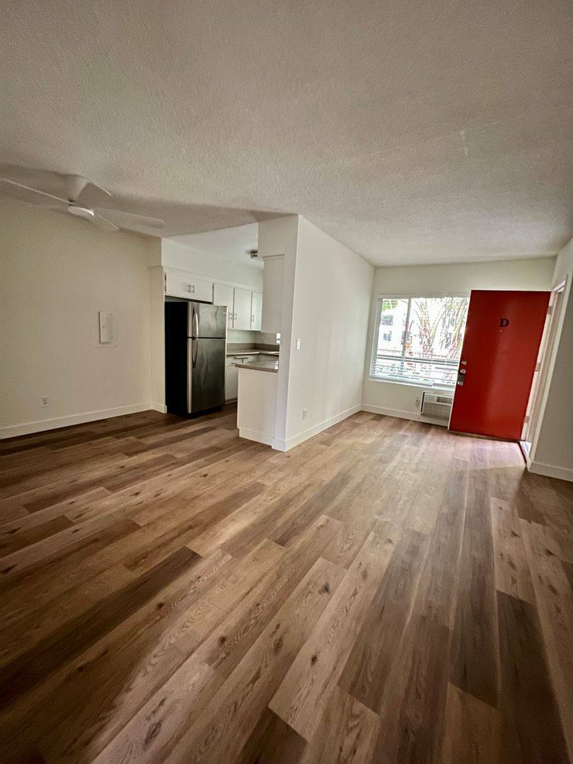 Apartment for rent at 118 S Cordova St, Burbank, CA 91505
