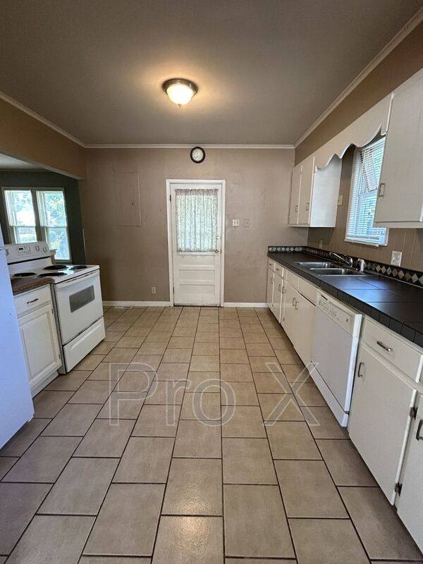 House for rent at 601 E 9th, Pittsburg, KS 66762