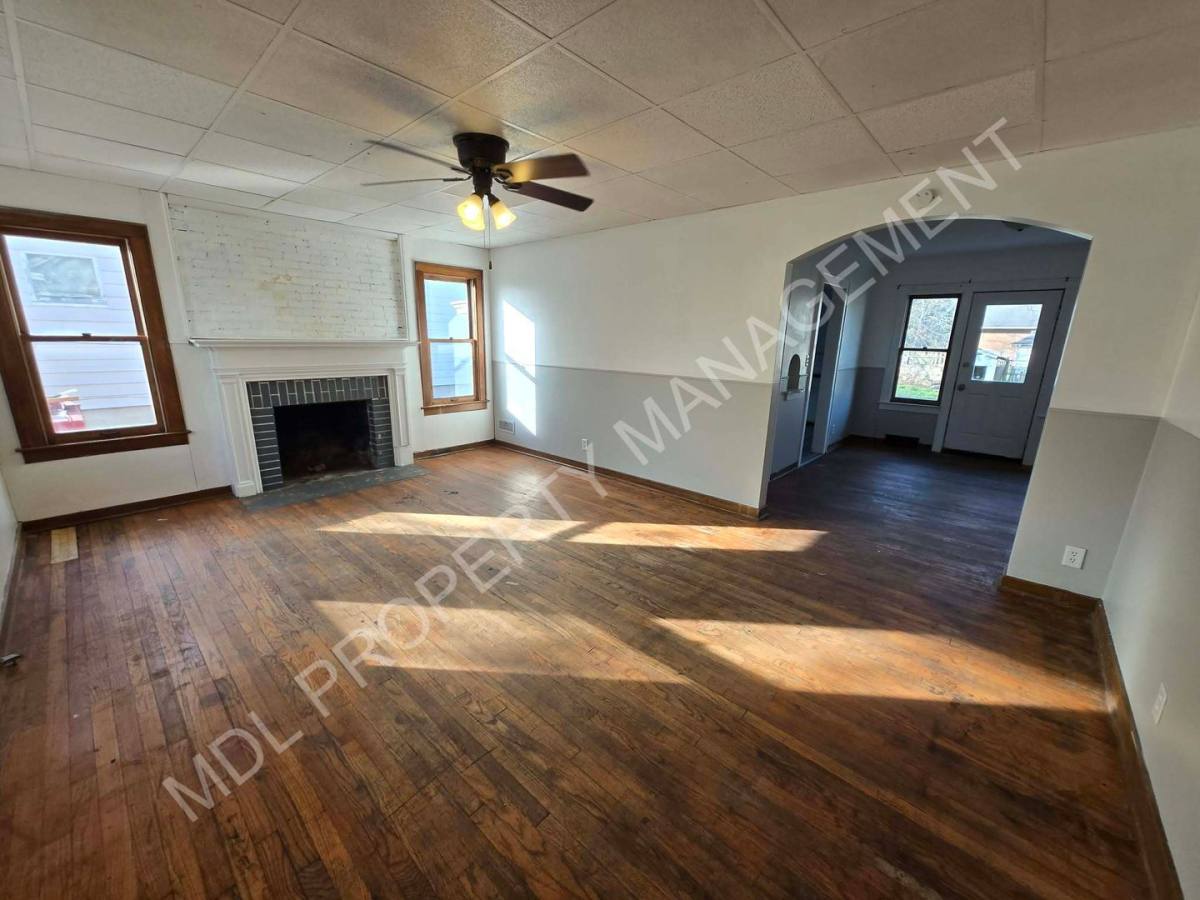 House for rent at 521 Meade St, Saginaw, MI 48602