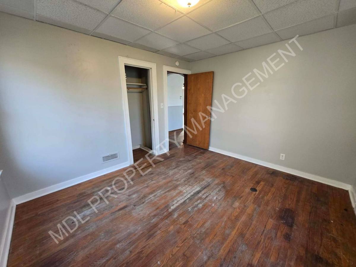 House for rent at 521 Meade St, Saginaw, MI 48602