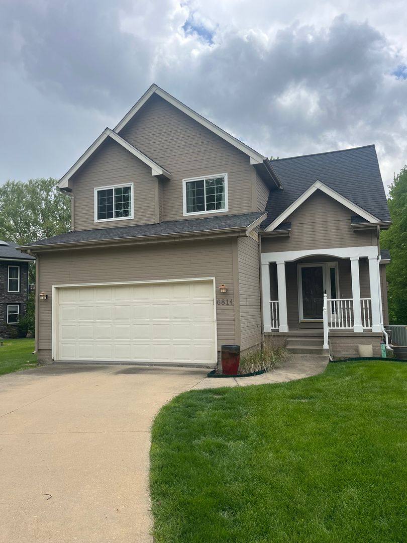 House for rent at 6814 Meadow Court, West Des Moines, IA 50266