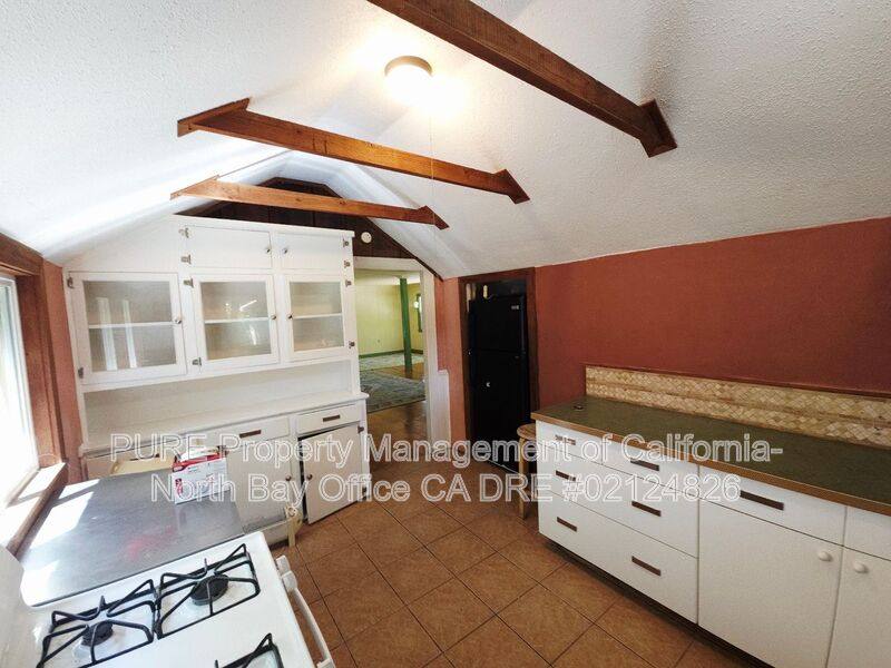 Apartment for rent at 161 Cherry St, Ukiah, CA 95482
