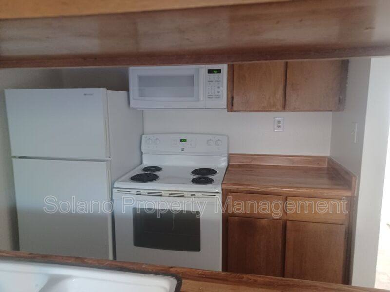 Townhouse for rent at 540 Pacific Ave #6, Fairfield, CA 94533