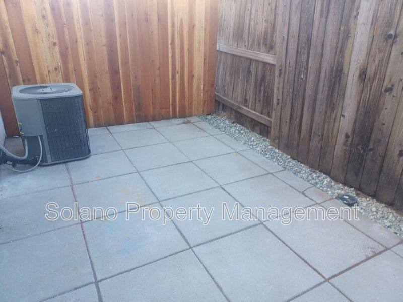 Townhouse for rent at 540 Pacific Ave #6, Fairfield, CA 94533