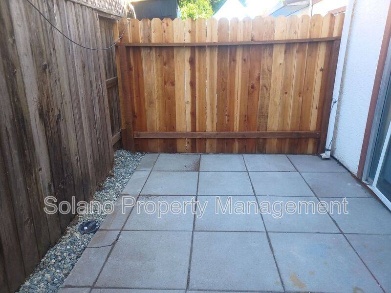 Townhouse for rent at 540 Pacific Ave #6, Fairfield, CA 94533