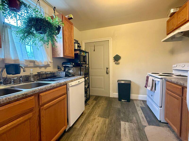 Apartment for rent at 1320 Kenmore Ave #804-C Monument, Fredericksburg, VA 22401