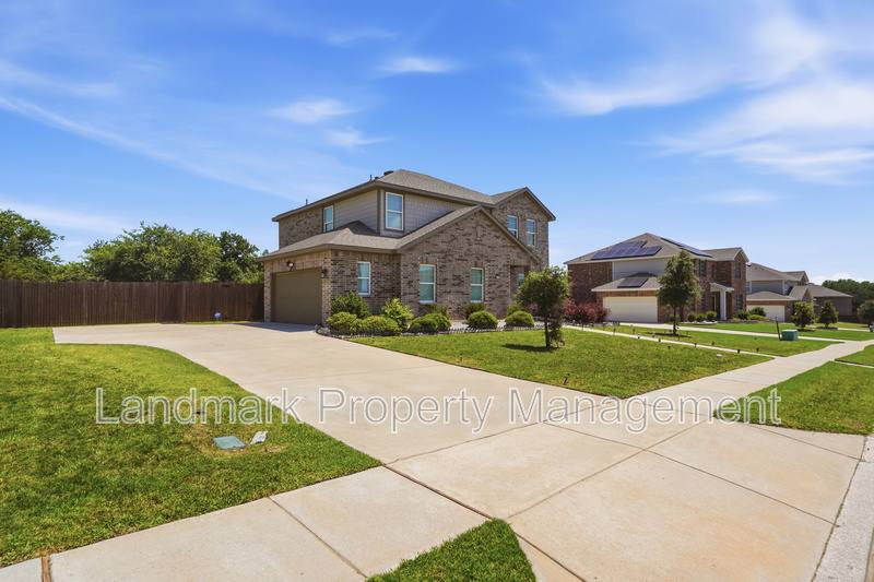 House for rent at 2636 Sagebrush Dr, Red Oak, TX 75154