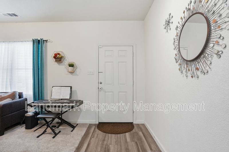 House for rent at 2636 Sagebrush Dr, Red Oak, TX 75154