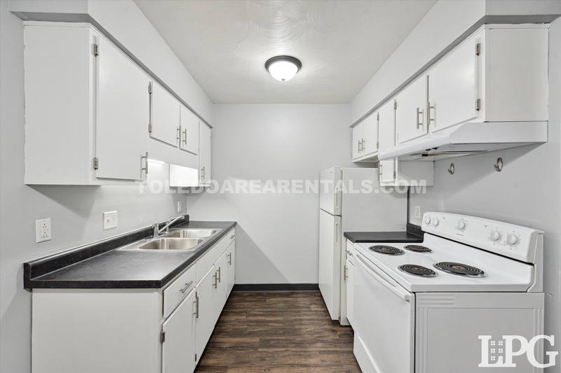 Apartment for rent at 6018 Secor Rd #21, Toledo, OH 43613