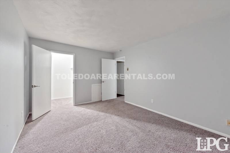 Apartment for rent at 6018 Secor Rd #21, Toledo, OH 43613