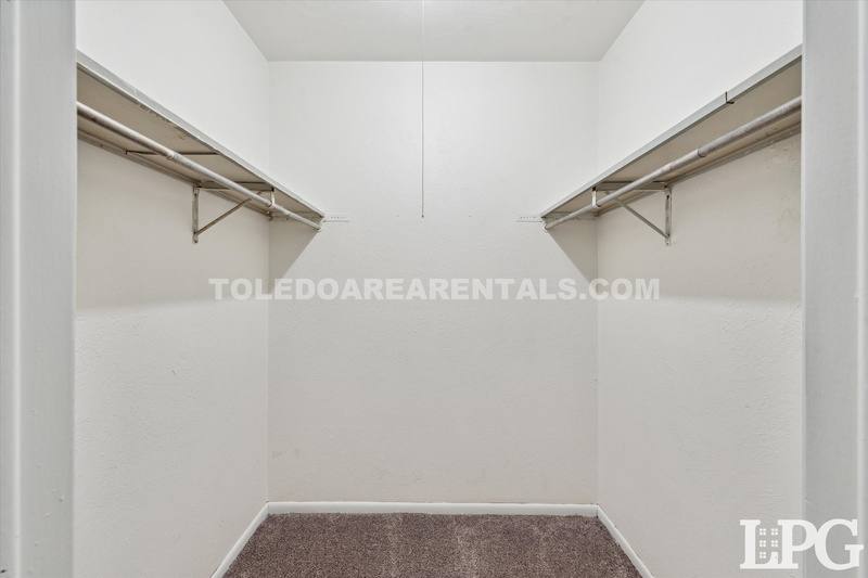 Apartment for rent at 6018 Secor Rd #21, Toledo, OH 43613