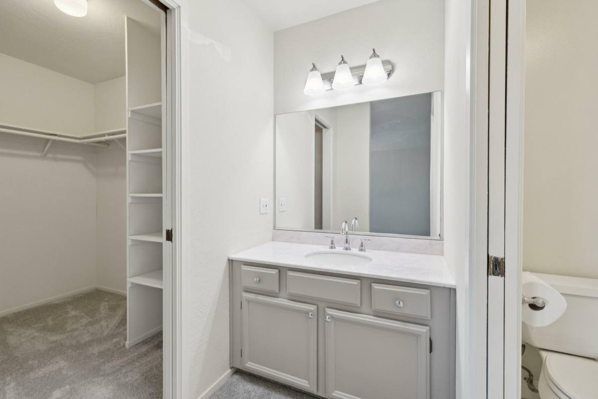 Townhouse for rent at 2016 Fairmont Dr, San Mateo, CA 94402