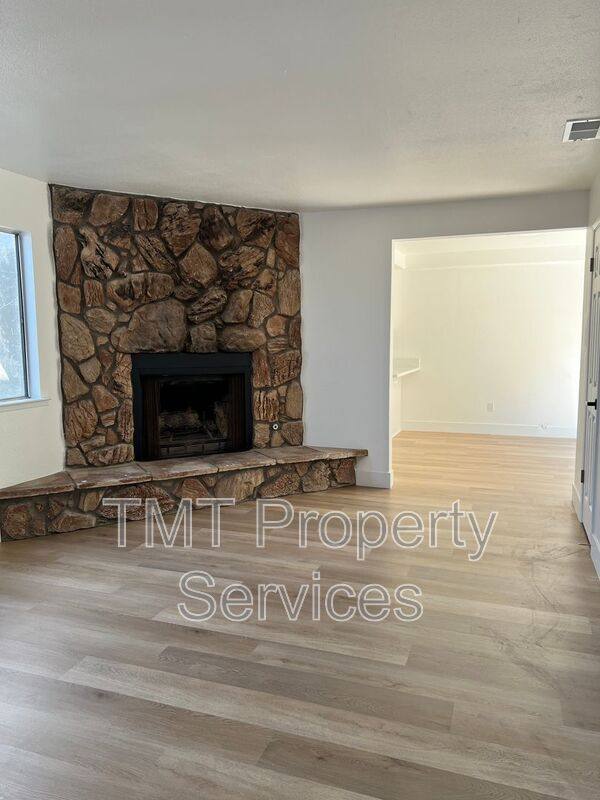 House for rent at 610 E Newlove Dr #I, Santa Maria, CA 93454
