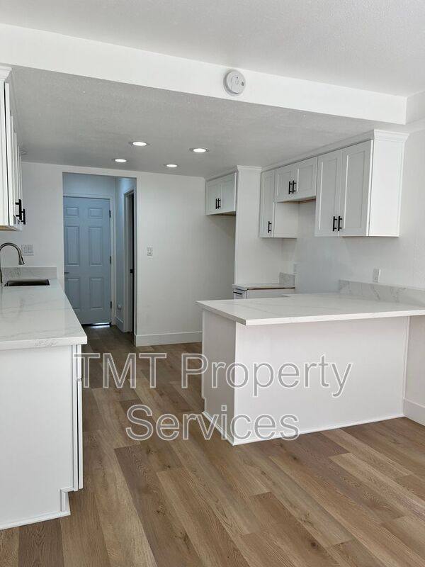 House for rent at 610 E Newlove Dr #I, Santa Maria, CA 93454