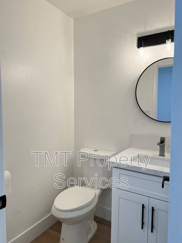 House for rent at 610 E Newlove Dr #I, Santa Maria, CA 93454
