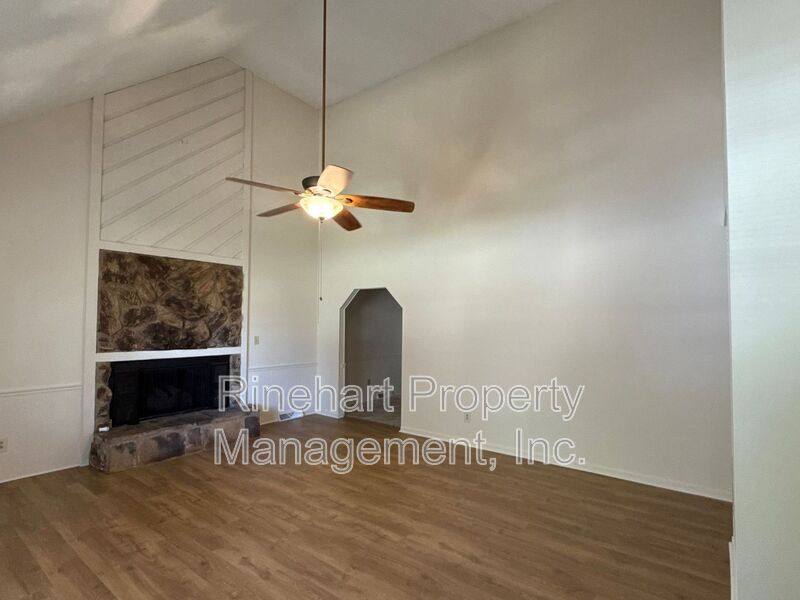 House for rent at 2083 Ridgecrest Rd, Rock Hill, SC 29732