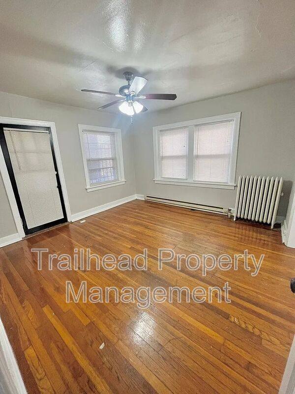 Apartment for rent at 4013 Charlotte St #1N, Kansas City, MO 64110