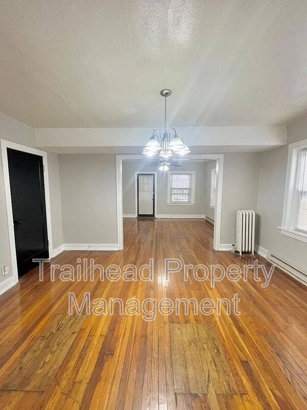 Apartment for rent at 4013 Charlotte St #1N, Kansas City, MO 64110