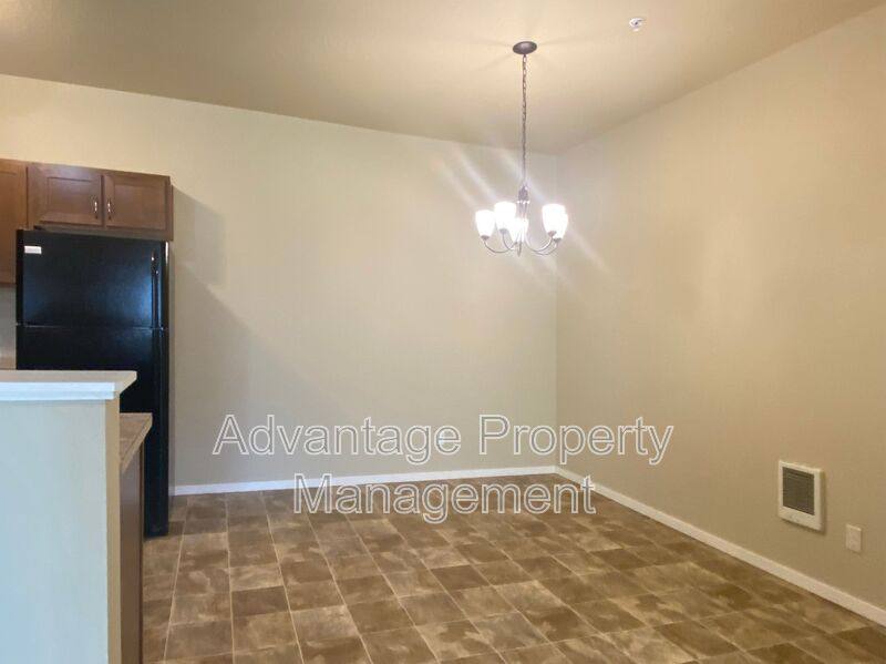 Apartment for rent at 537 N Catron Place #12, Monmouth, OR 97361