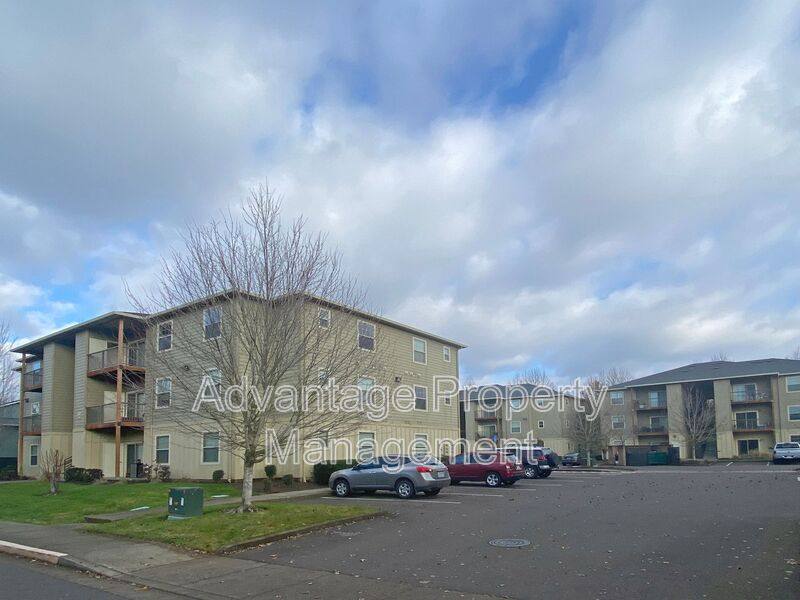 Apartment for rent at 537 N Catron Place #12, Monmouth, OR 97361