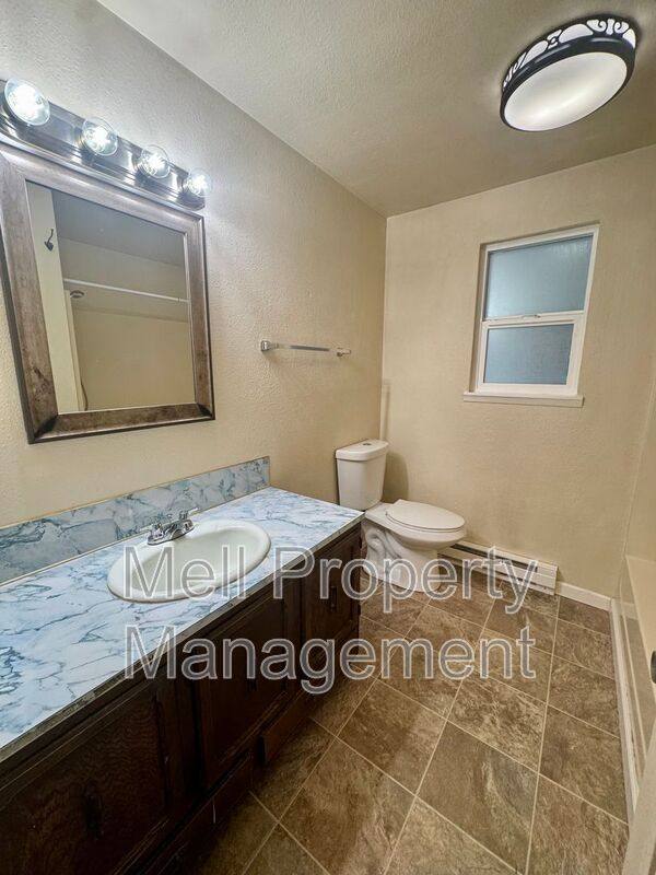 Apartment for rent at 919 Harding Rd #3, Elma, WA 98541