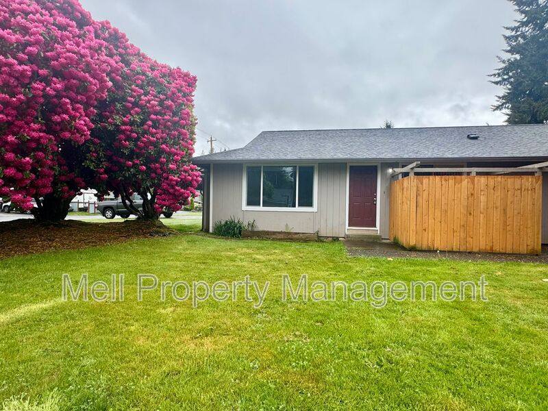Apartment for rent at 919 Harding Rd #3, Elma, WA 98541