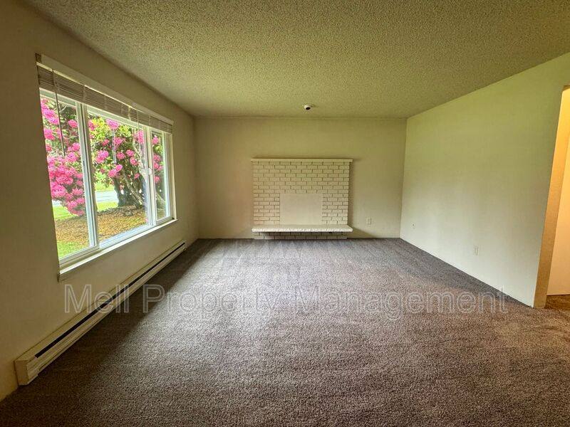 Apartment for rent at 919 Harding Rd #3, Elma, WA 98541