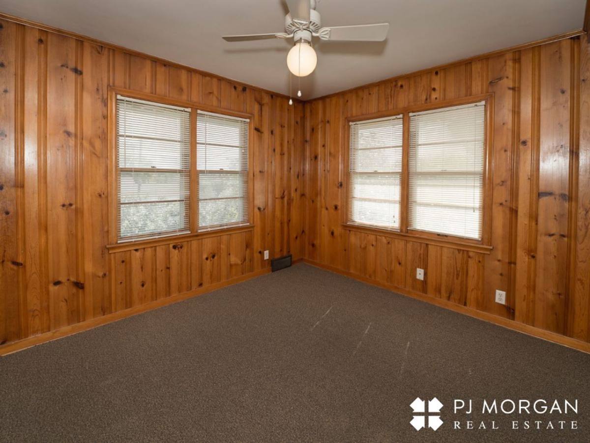 House for rent at 2001 S 60th St, Omaha, NE 68106