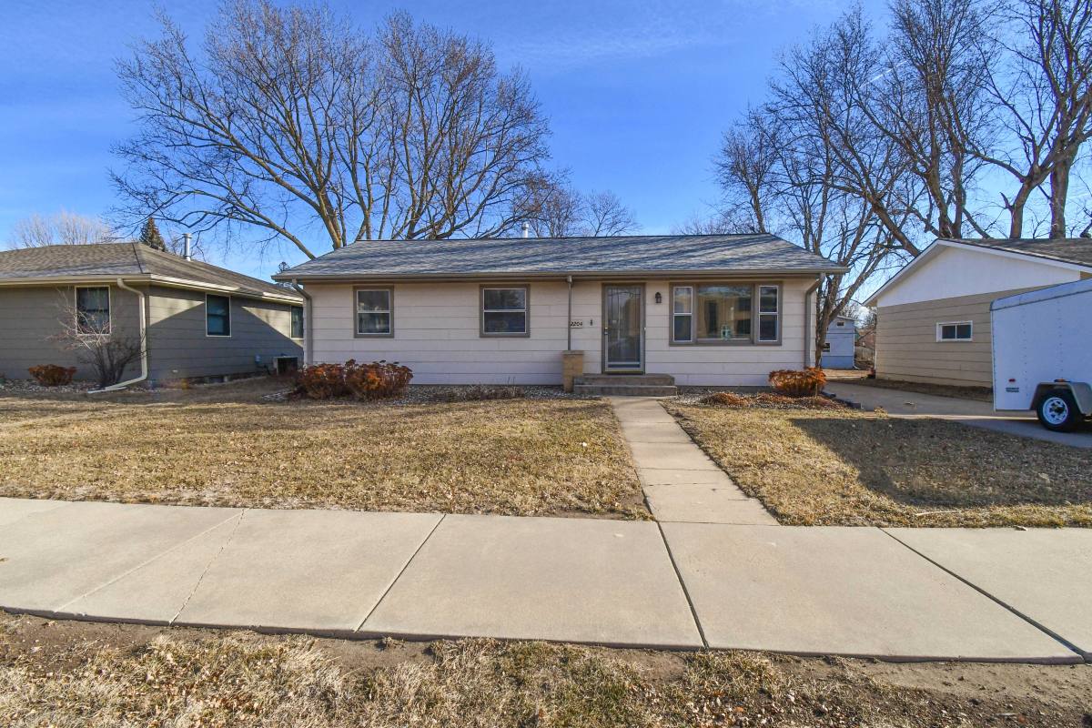House for rent at 2204 S Jefferson Ave, Sioux Falls, SD 57105