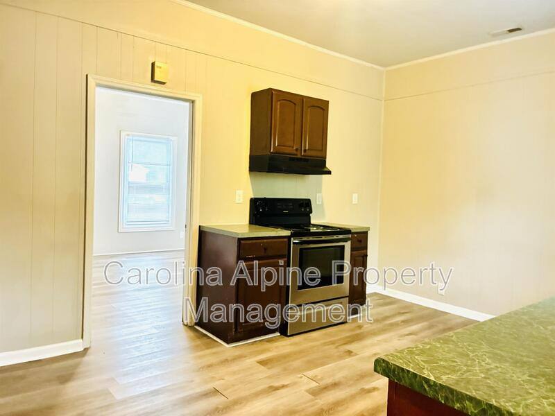 Apartment for rent at 408 Leland, Charlotte, NC 28214