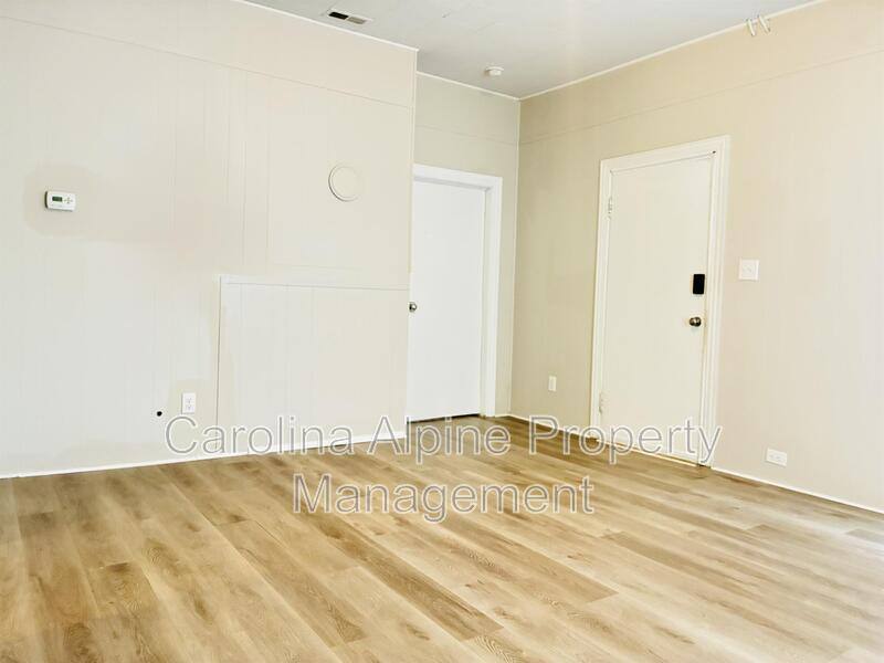 Apartment for rent at 408 Leland, Charlotte, NC 28214