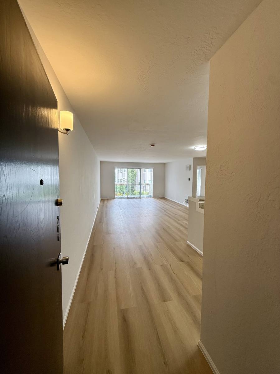 Apartment for rent at 315 Wayne Place #206, Oakland, CA 94606
