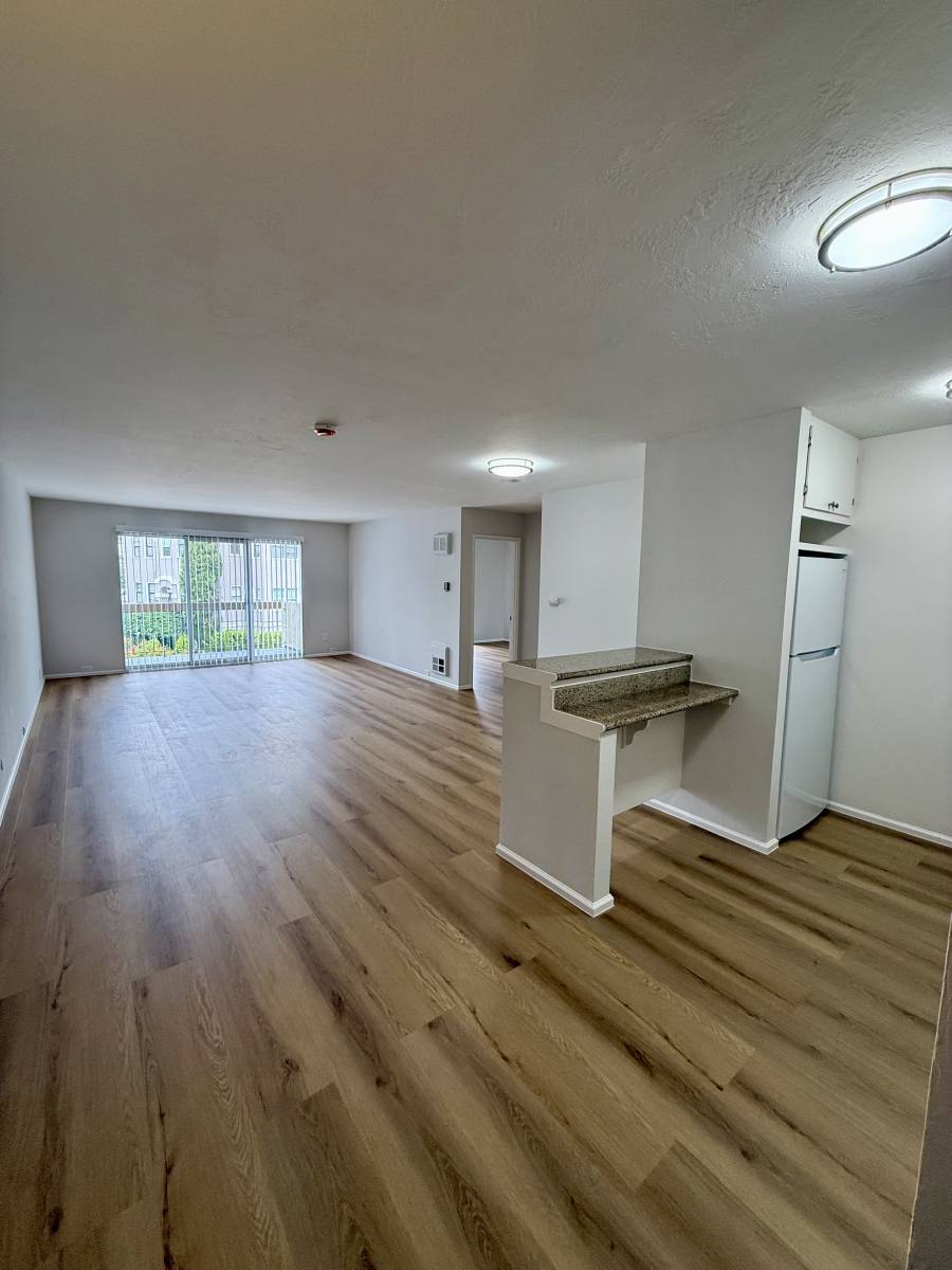 Apartment for rent at 315 Wayne Place #206, Oakland, CA 94606