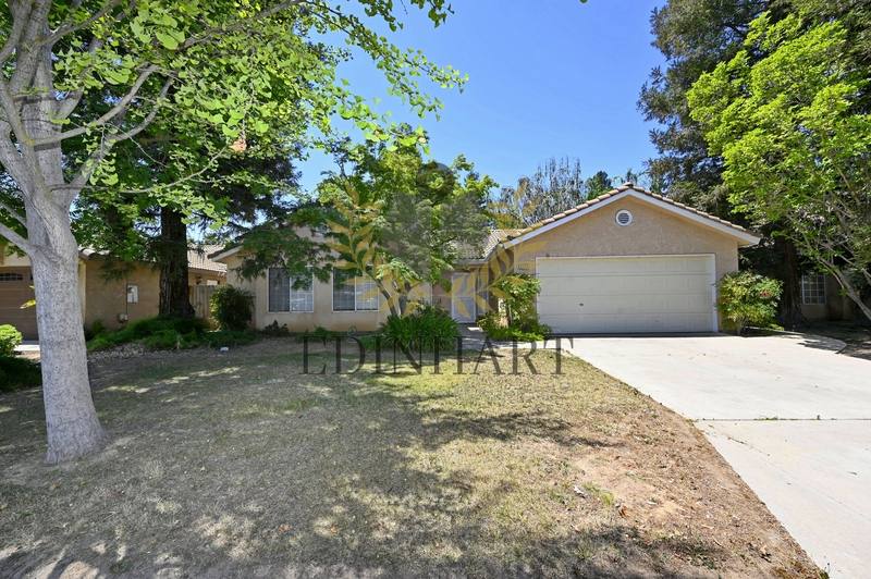 House for rent at 6353 N Brix Ave, Fresno, CA 93722
