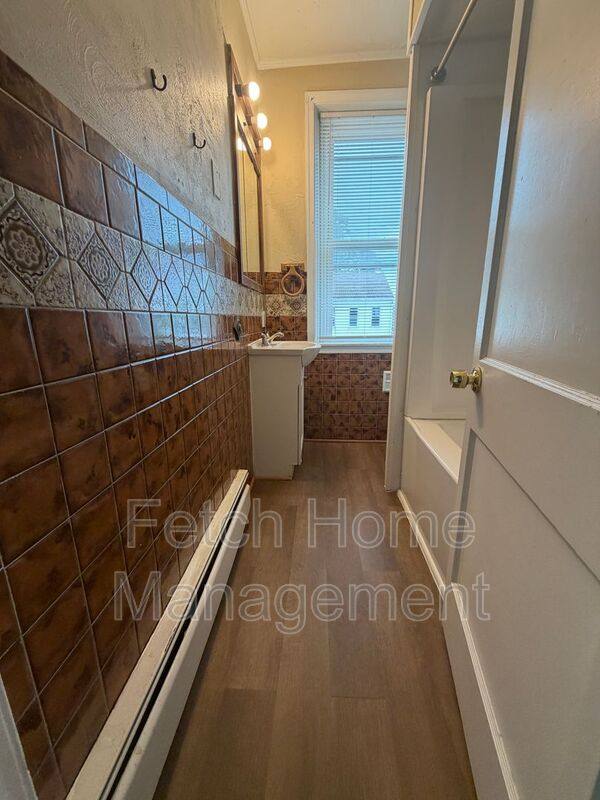 Apartment for rent at 1027 E Market St #2, York, PA 17403