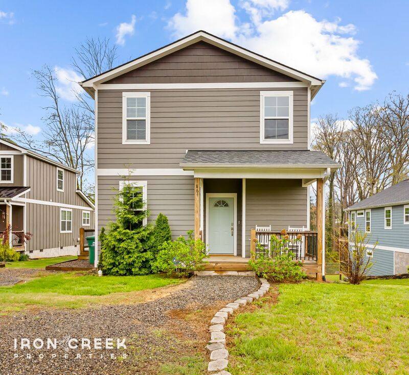 House for rent at 864 Sand Hill Rd, Asheville, NC 28806