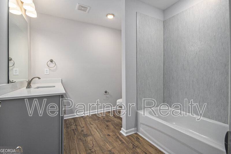 Townhouse for rent at 144 Crest Pointe, Bremen, GA 30110