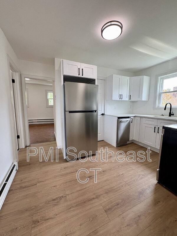 Apartment for rent at 7 Griswold Court #3, New London, CT 06320