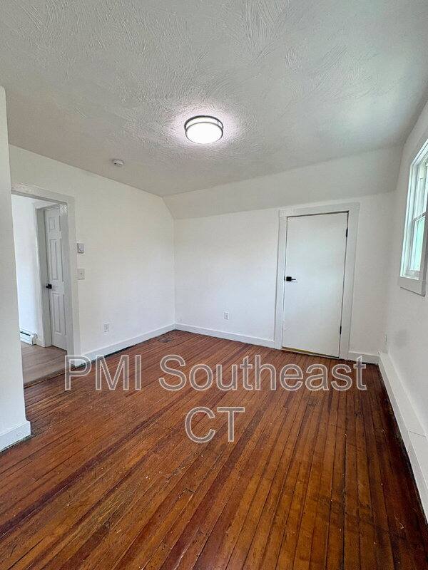 Apartment for rent at 7 Griswold Court #3, New London, CT 06320