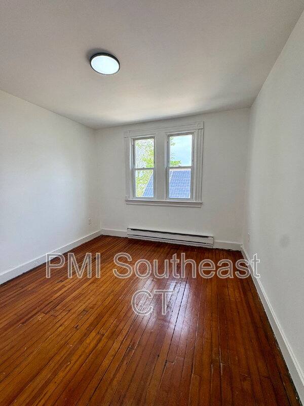 Apartment for rent at 7 Griswold Court #3, New London, CT 06320