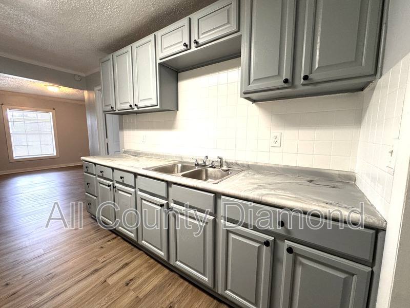 House for rent at 237 Helen Ave E, Panama City, FL 32401