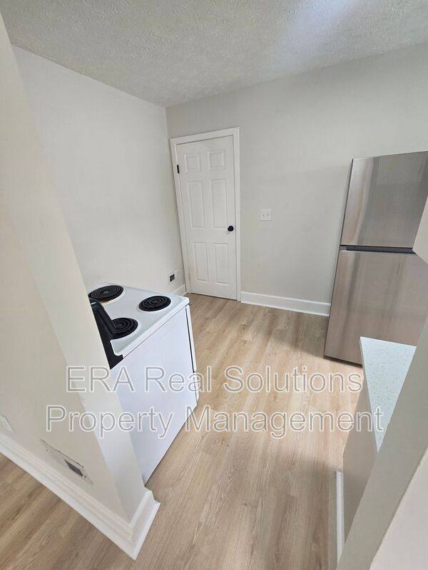 Apartment for rent at 1120 Cole St, Columbus, OH 43205