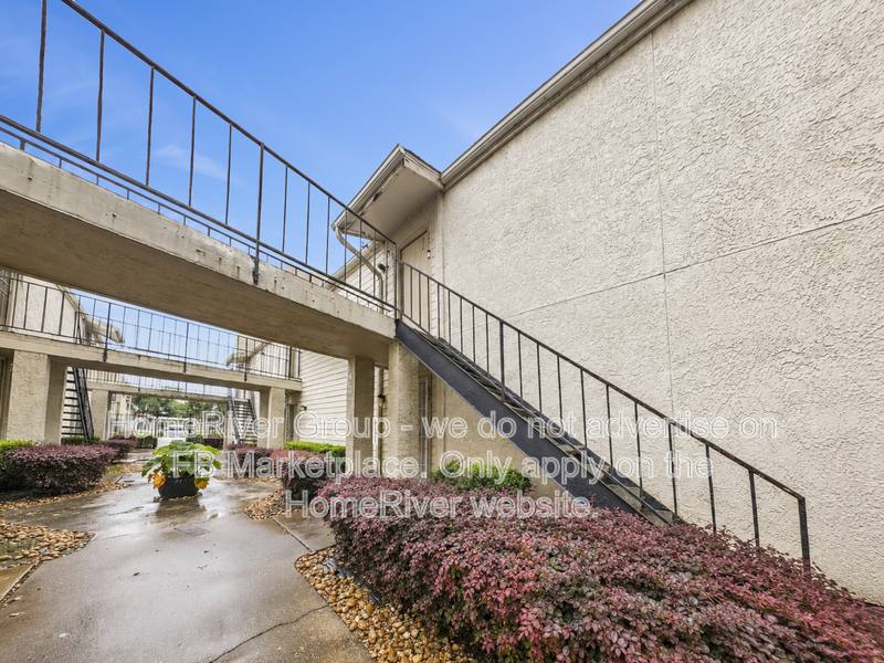 Apartment for rent at 10075 Westpark Dr #9, Houston, TX 77042