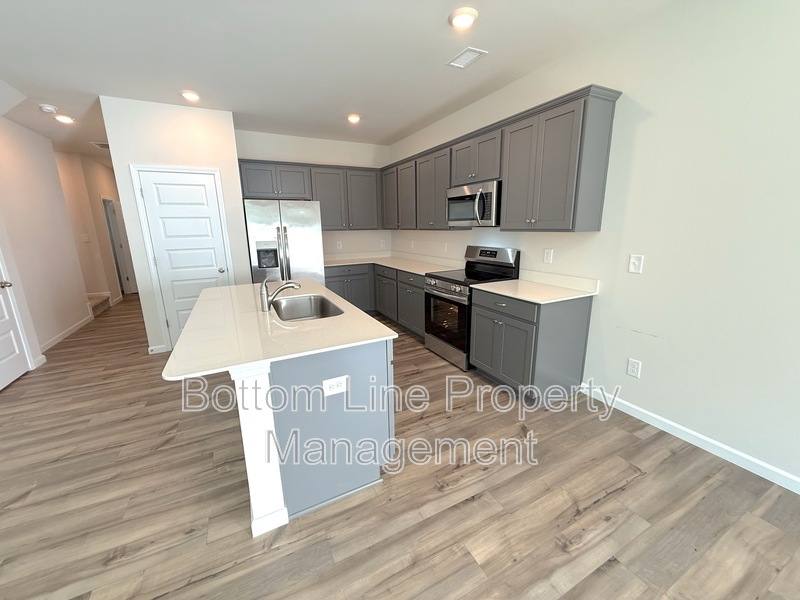 Townhouse for rent at 2735 Winn Mill Dr, Gastonia, NC 28056
