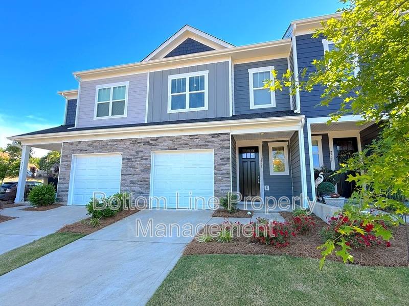 Townhouse for rent at 2735 Winn Mill Dr, Gastonia, NC 28056