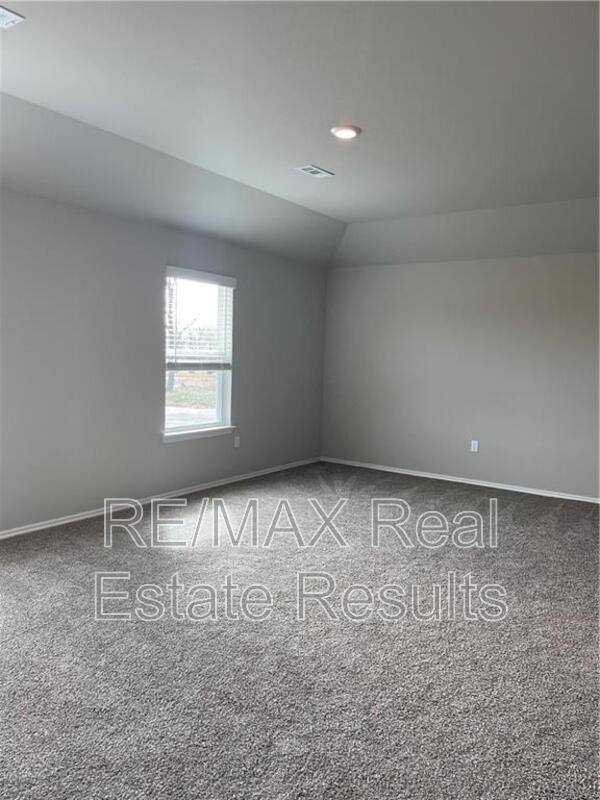 House for rent at 806 Comanche Dr, Gentry, AR 72734